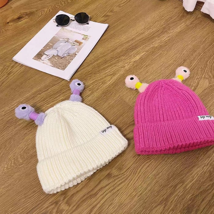 🎩Winter Parent-Child Cute Glowing Little Monster Knit Hat