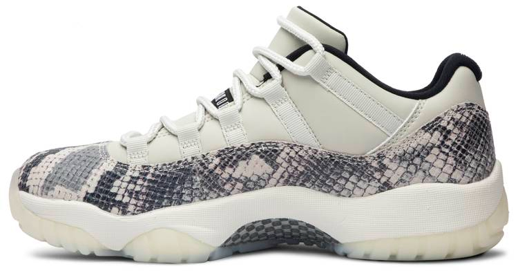 Retro Low 'Light Bone Snakeskin' CD6846-002