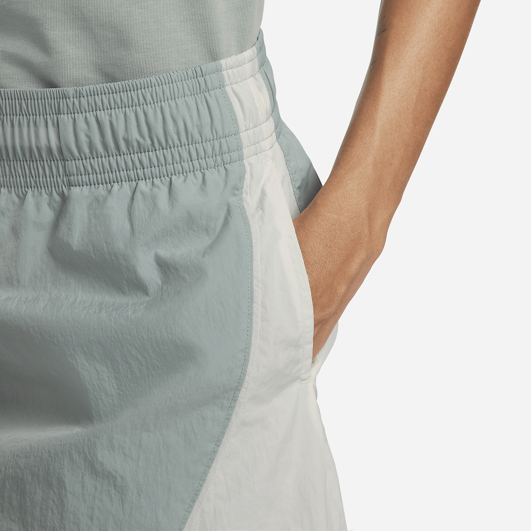 Women's High-Waisted Woven Mini Skirt