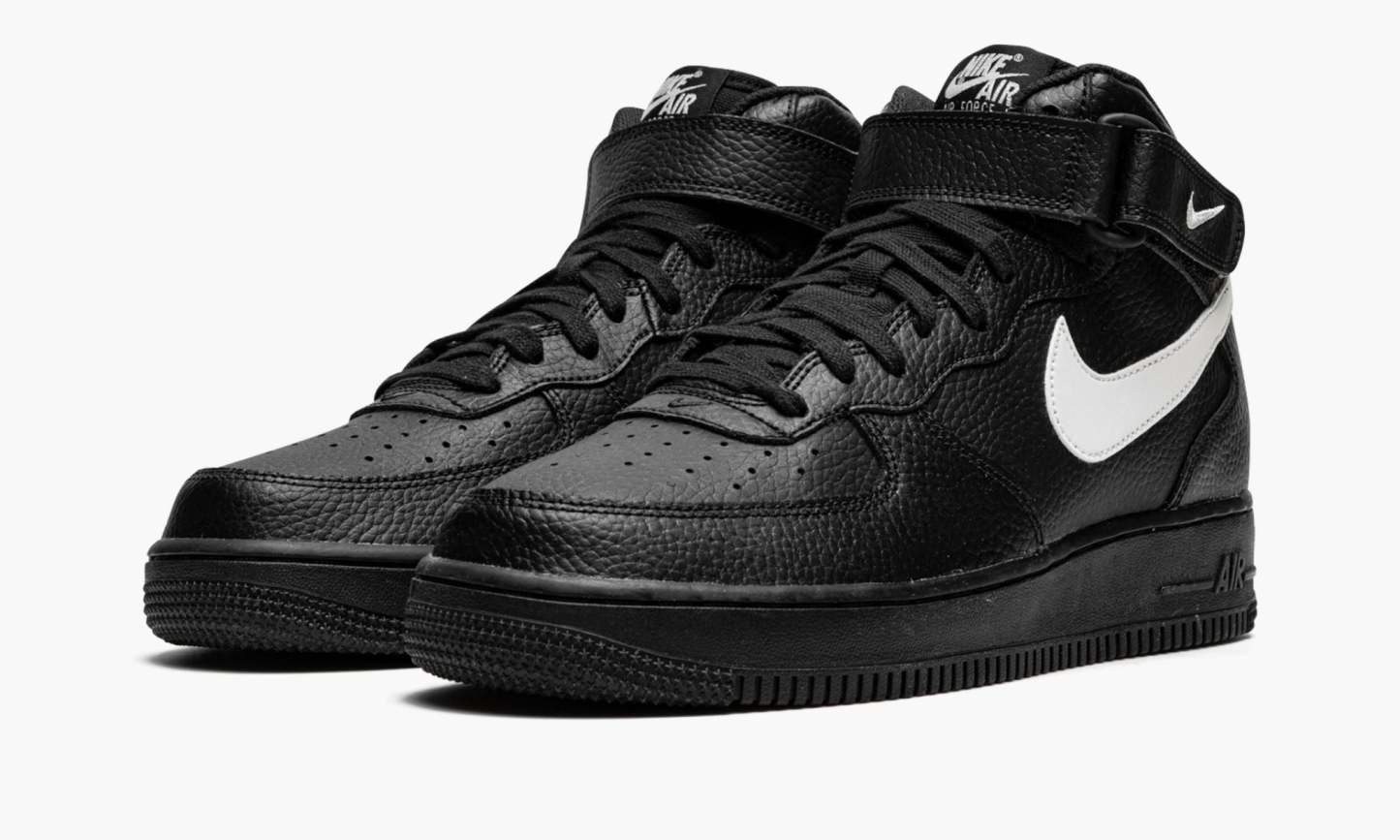 1 Mid 07 ��Black / Sail
