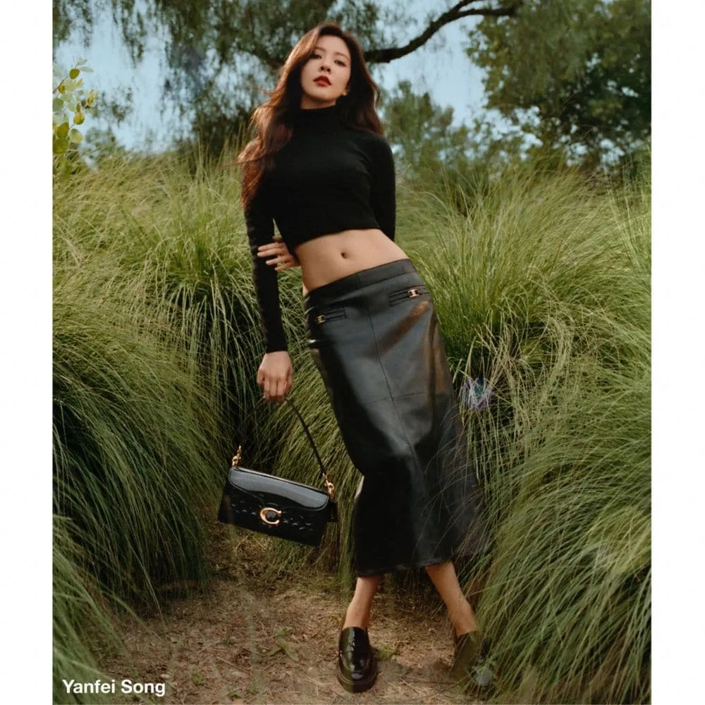 Tabby Shoulder Bag 20 In Signature Leather