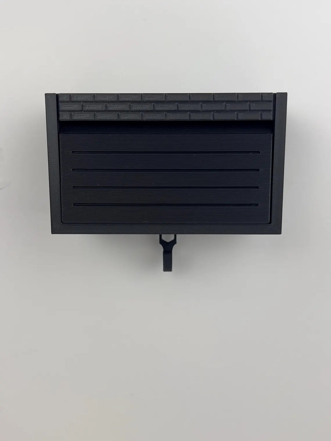 Mini Garage Keychain-Wall Mount Display - Gift for Car Enthusiasts