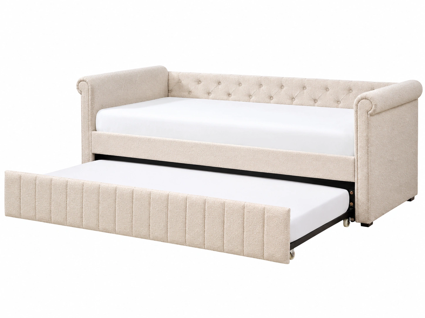 Sofa cama tapizado de bouclette beige claro con cama extraible y detalles acolchados clasicos