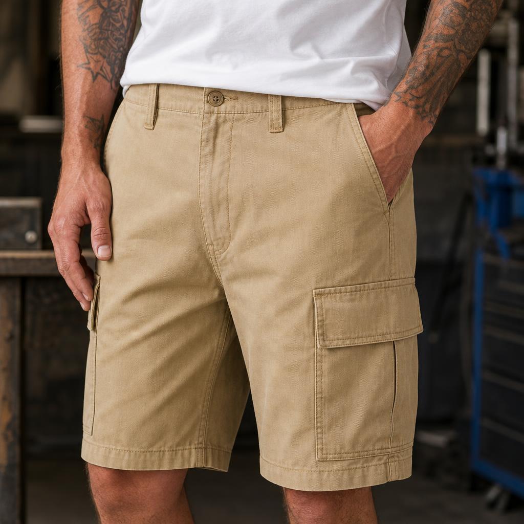 Cargo shorts waistband and pocket detail