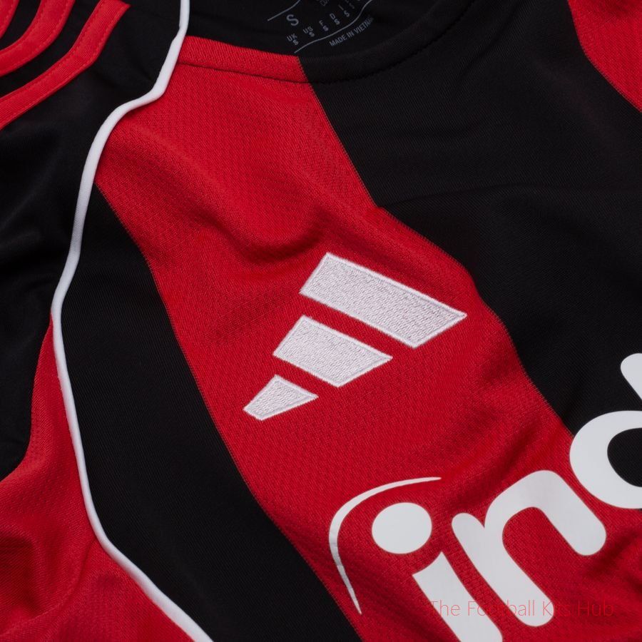 Eintracht Frankfurt Home Shirt 2025/26 Kids-unisoccer store
