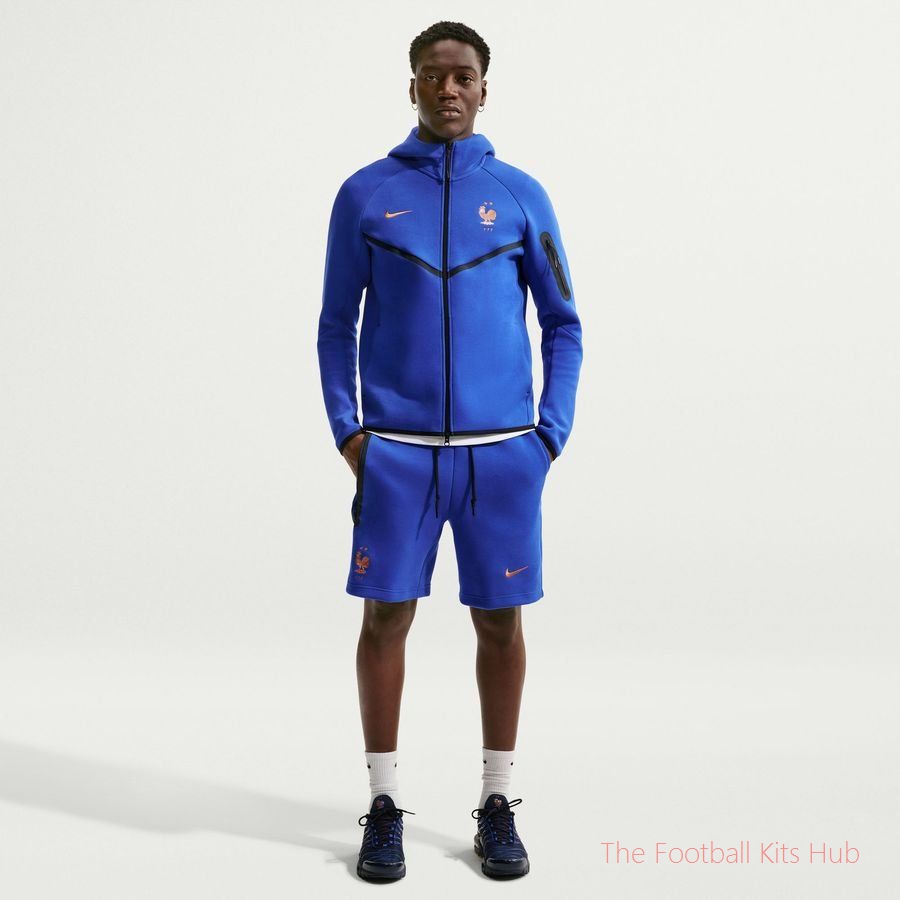 France Sweat Shorts NSW Tech Fleece World Cup 2026 - Game Royal/Metallic Copper-unisoccer store
