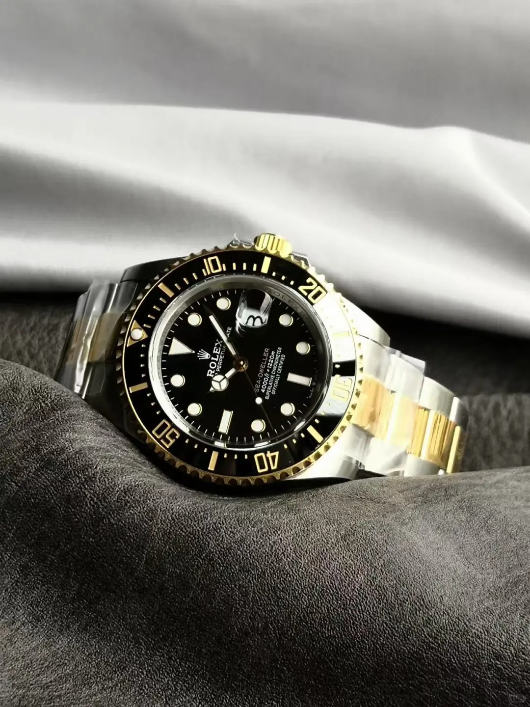 🔥【超レア入荷】ロレックス シードゥエラー オイスター、43 mm、オイスタースチール＆イエローゴールド Reference 126603-u784