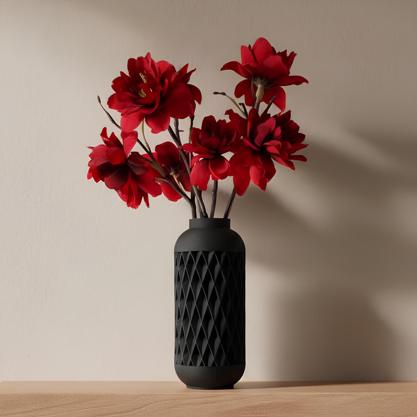 Black Diamond‑Textured Decorative Vase for Modern Interior Styling