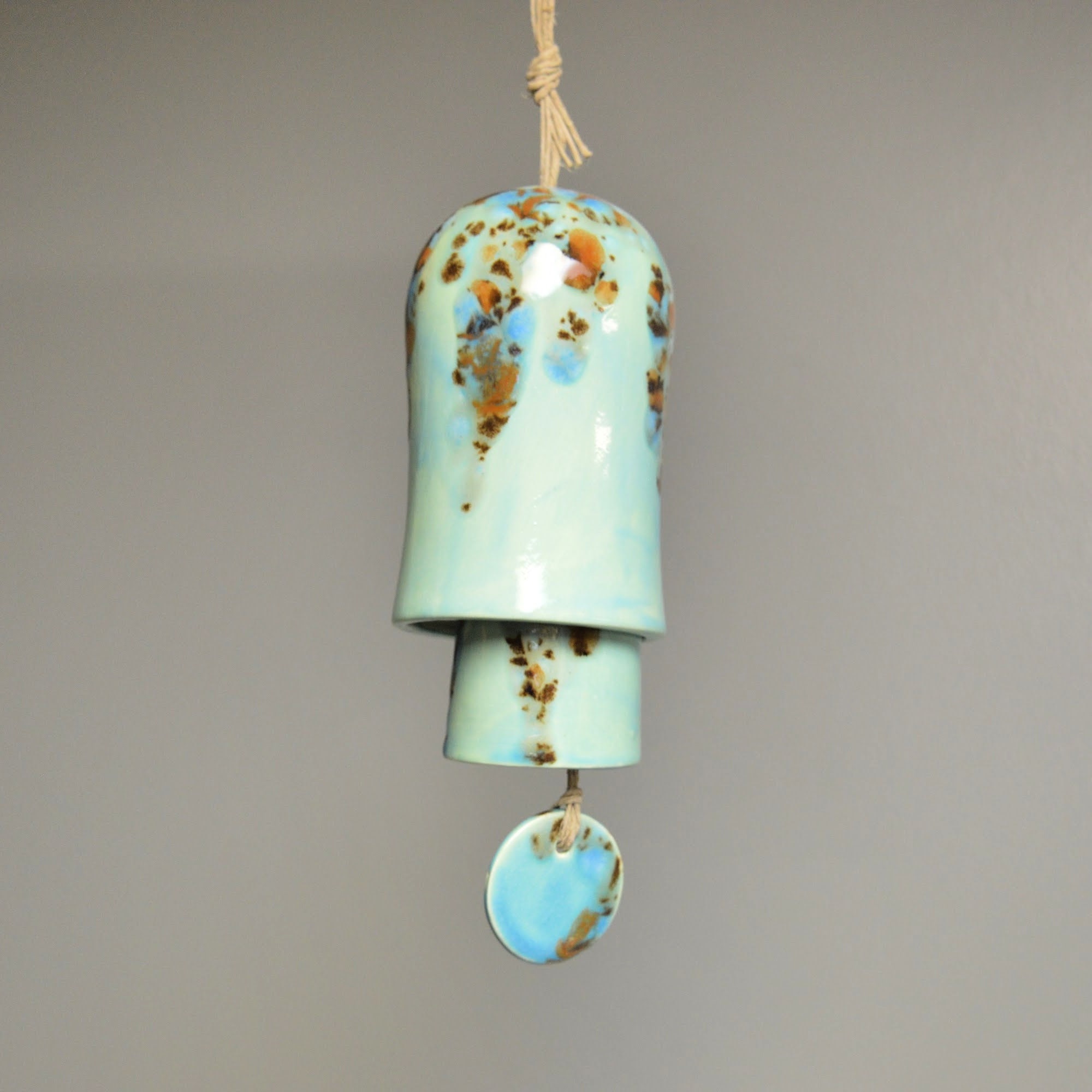 Ceramic Turquoise Speckled Glaze Wind Chime Bell‑Shaped Hanging Decor for Home Garden Nook Display