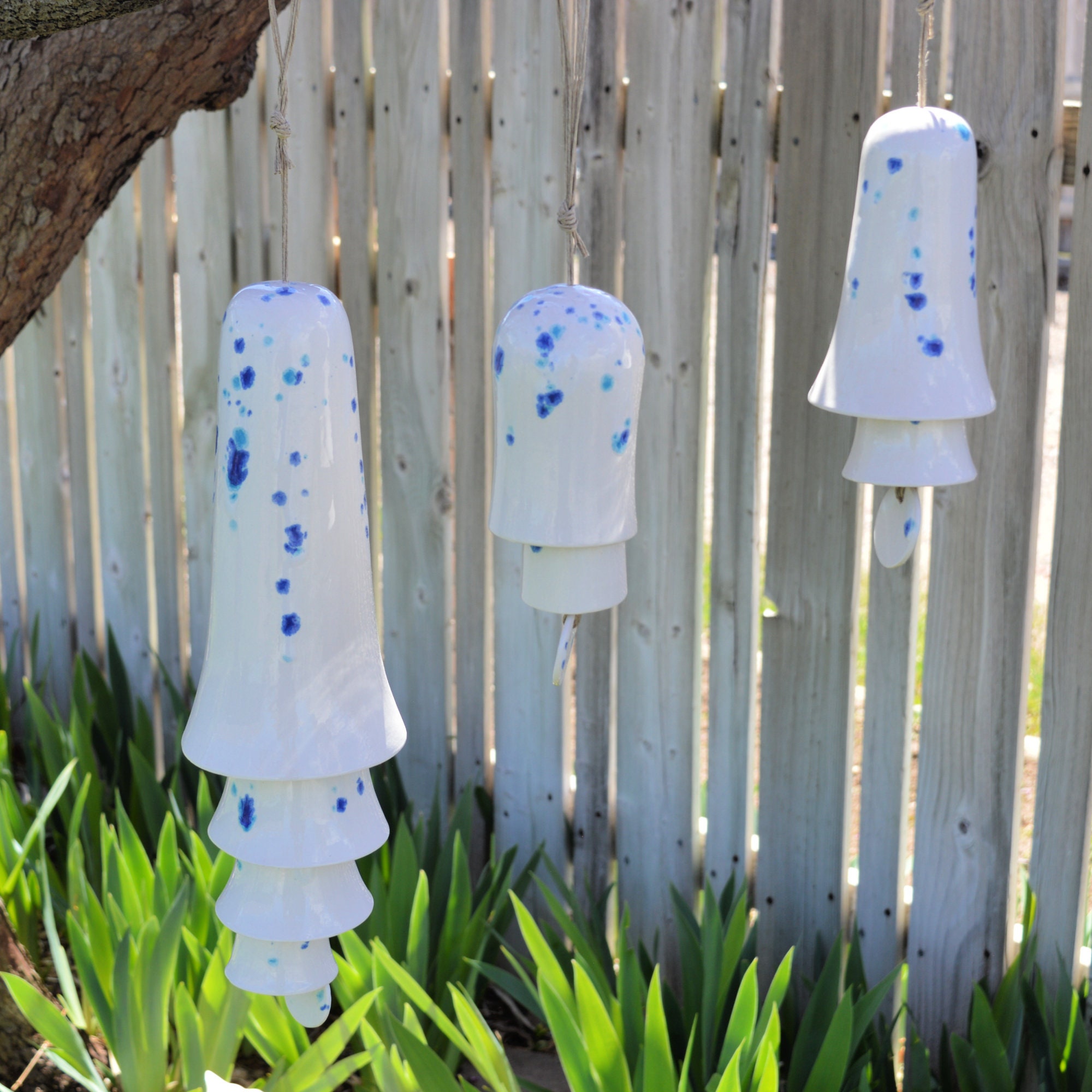 Ceramic White Blue‑Speckled Wind Chime Glossy Hanging Decor for Home Wall Display