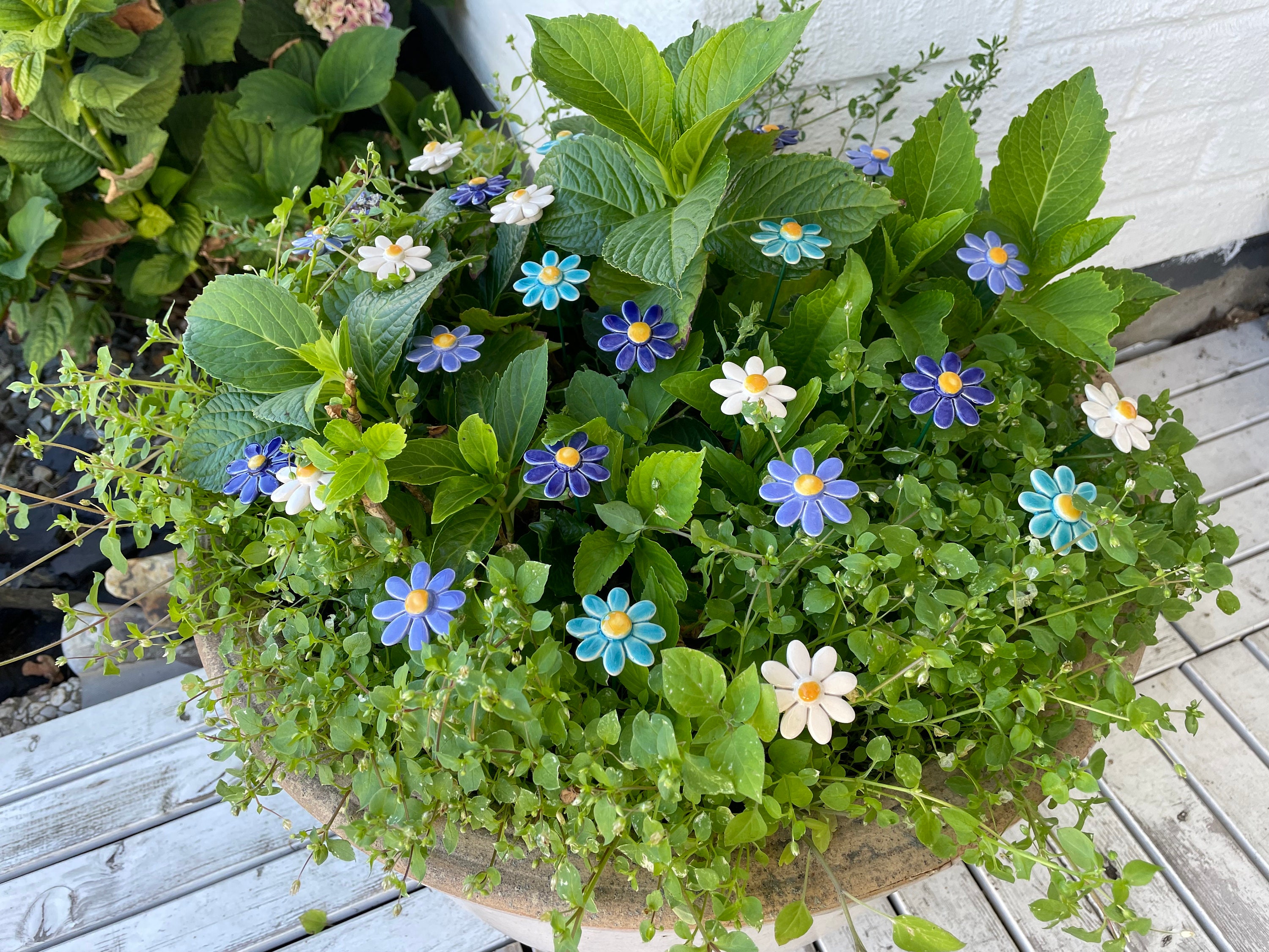 Ceramic Daisy Flower Garden Plant Support Decoration