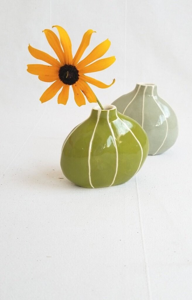Ceramic Mini ceramic vase Soft‑Tone Decorative Pieces for Home Shelf Display