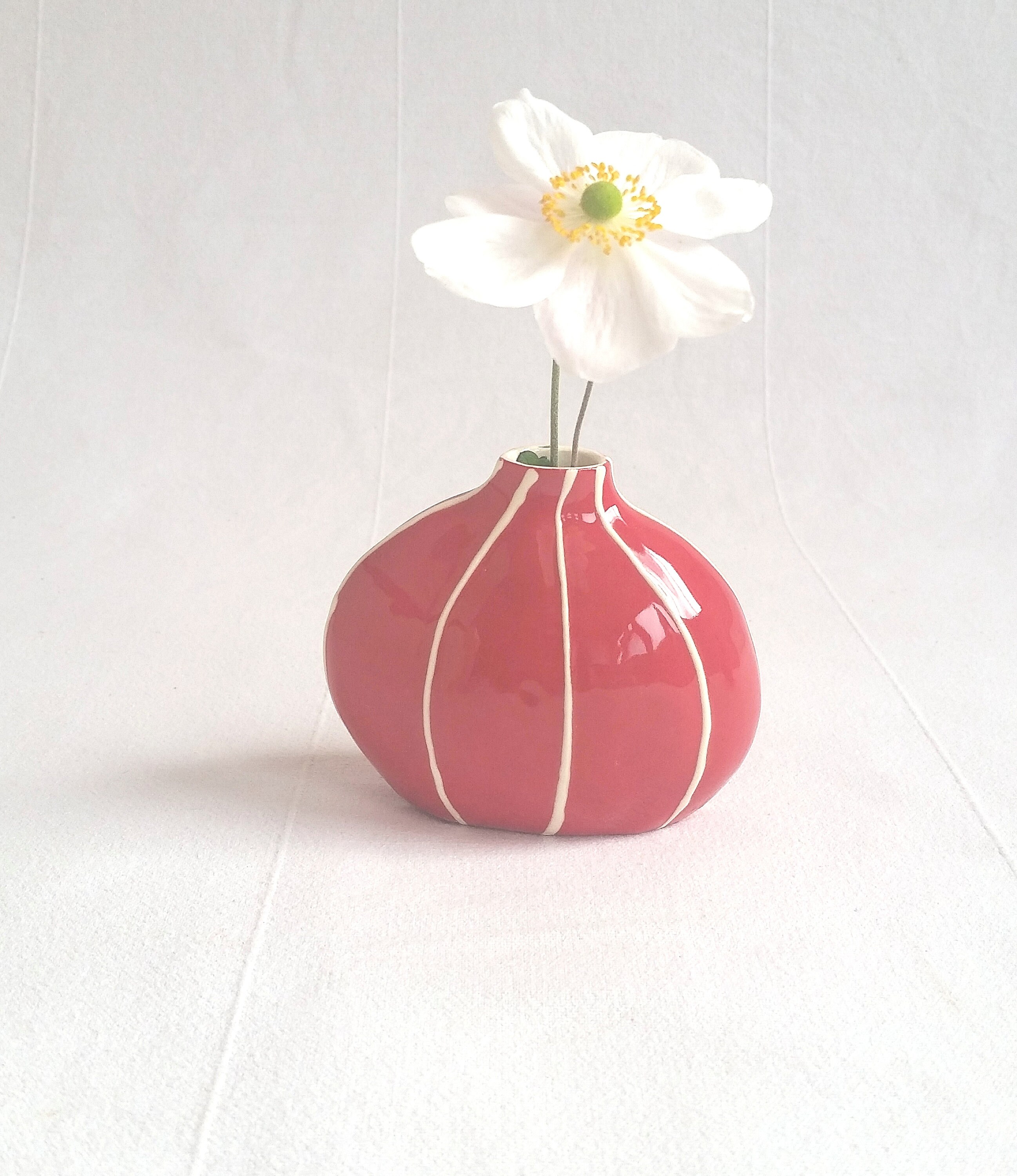 Ceramic Mini ceramic vase Soft‑Tone Decorative Pieces for Home Shelf Display