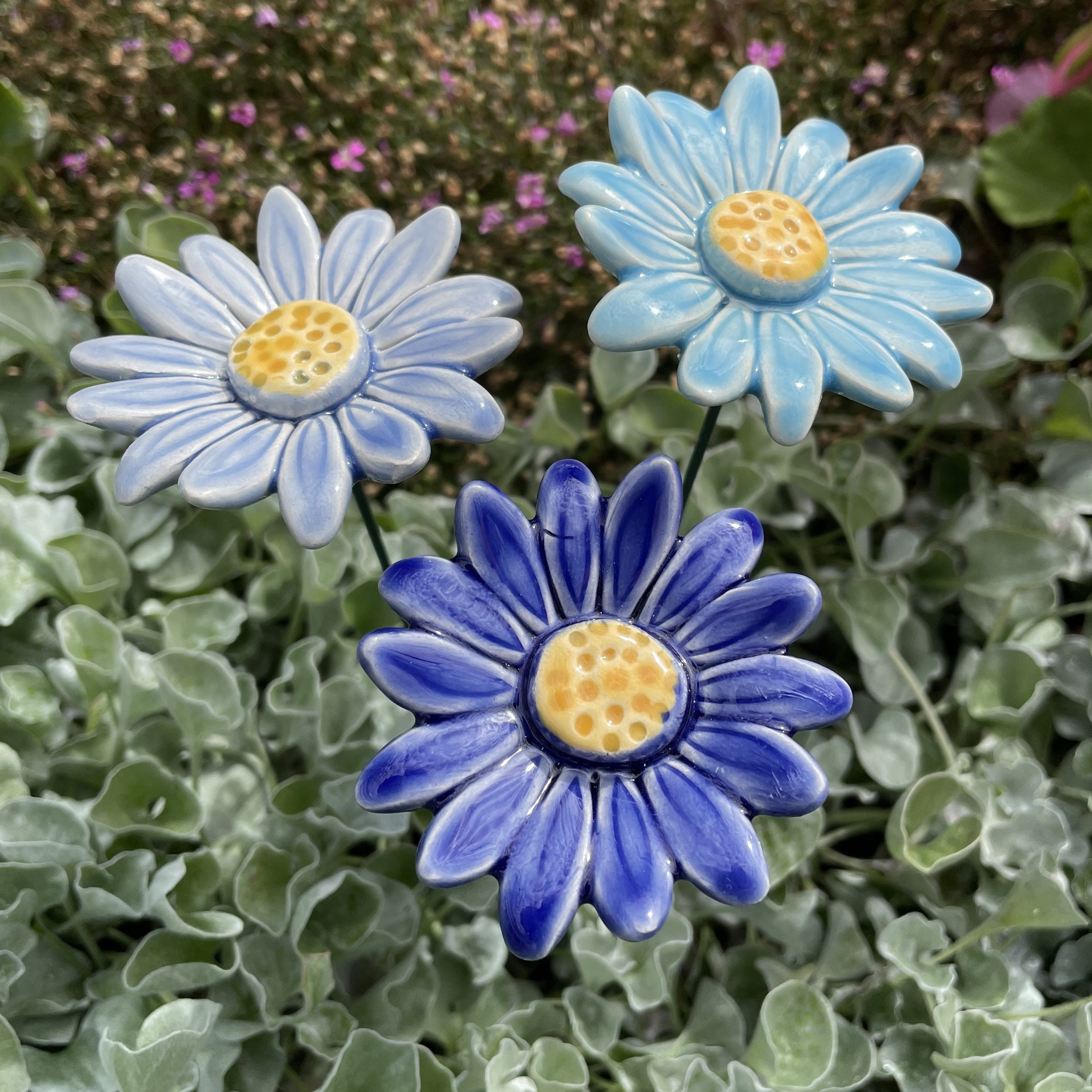 Ceramic Flower/Meadow Daisy,Plant stake, fairy garden accessories, garden decor, plant accessories