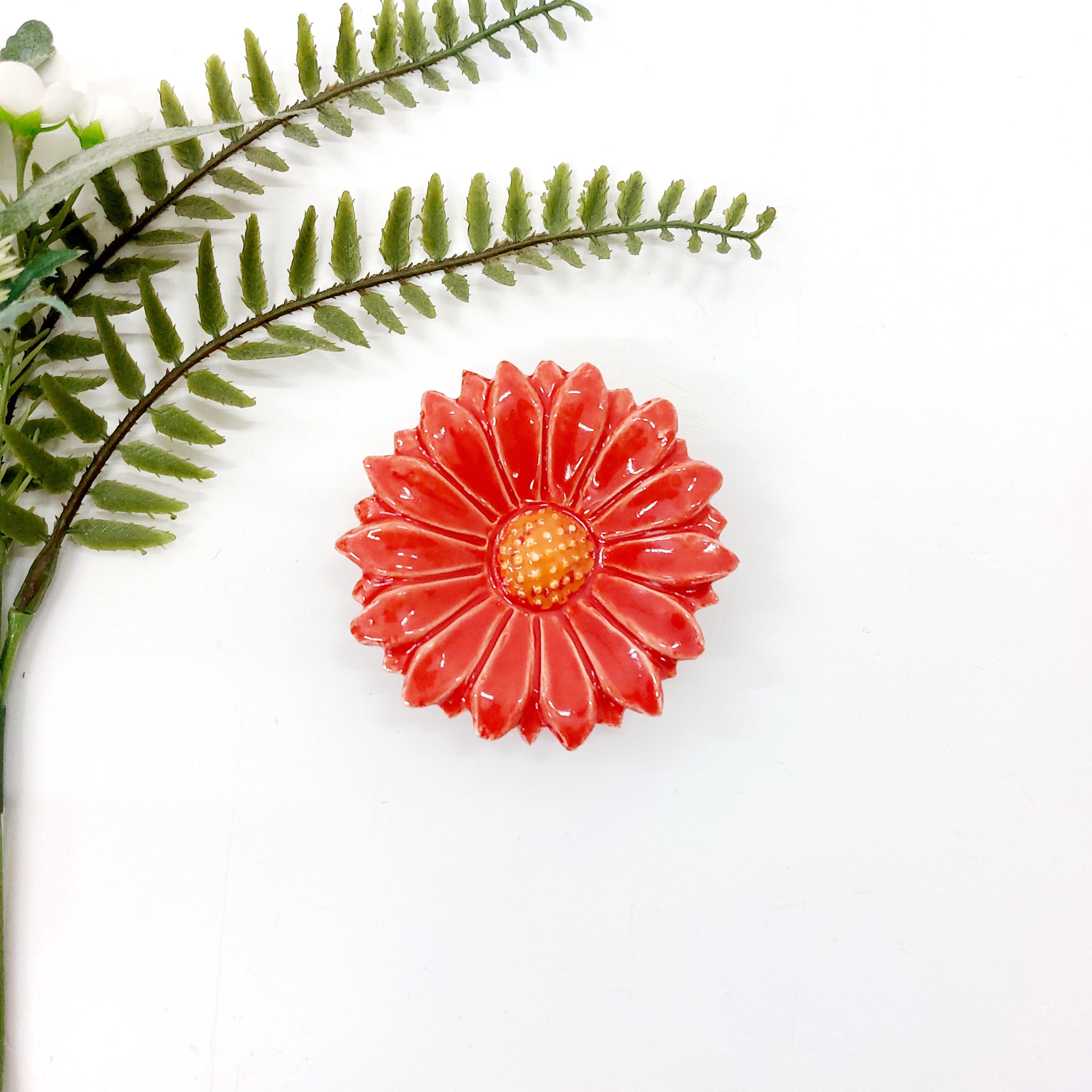Ceramic Daisy Wall Decor, Glazed Flower Shape, Home Wall Accent