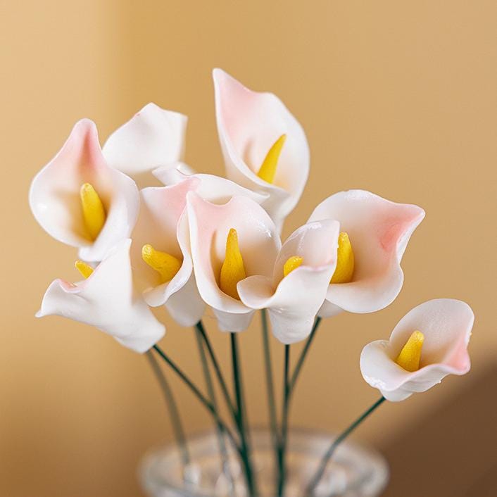 Ceramic Calla Lily Bouquet, Porcelain Calla Lily Flowers, Mini Flower Decor, Wedding Table Decor, Aesthetic Desk Flower Decoration