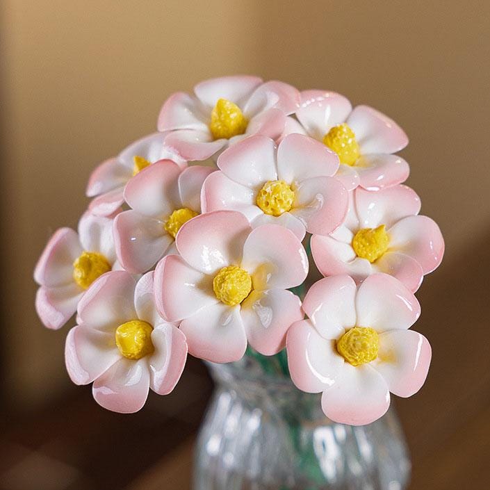 Ceramic Daisy Bouquet, Bright Yellow Glaze Gradient Petals, Tabletop Decoration