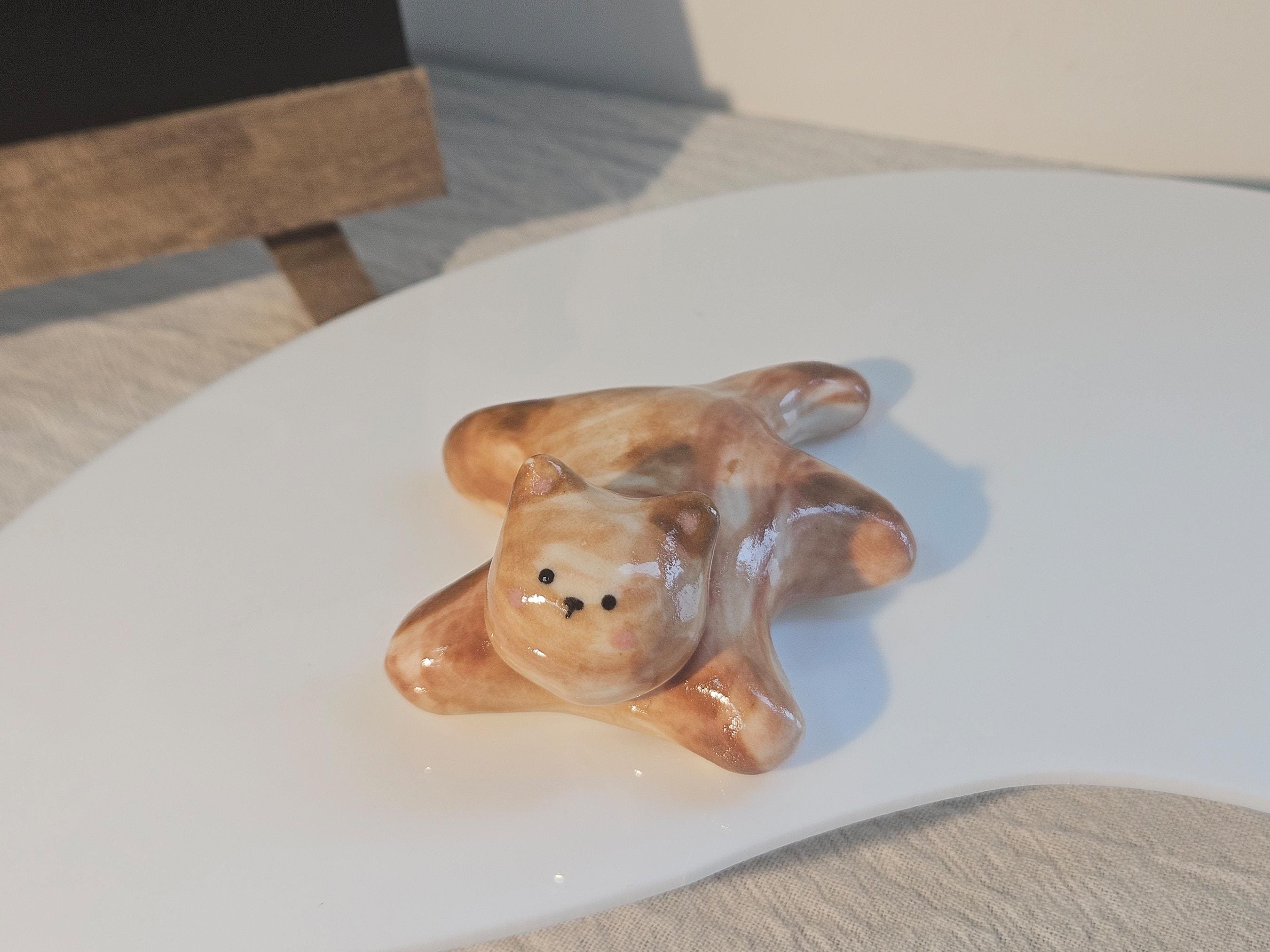 Ceramic Cat Figurines Flat‑Pose Decorative Ornaments for Home Shelf Display