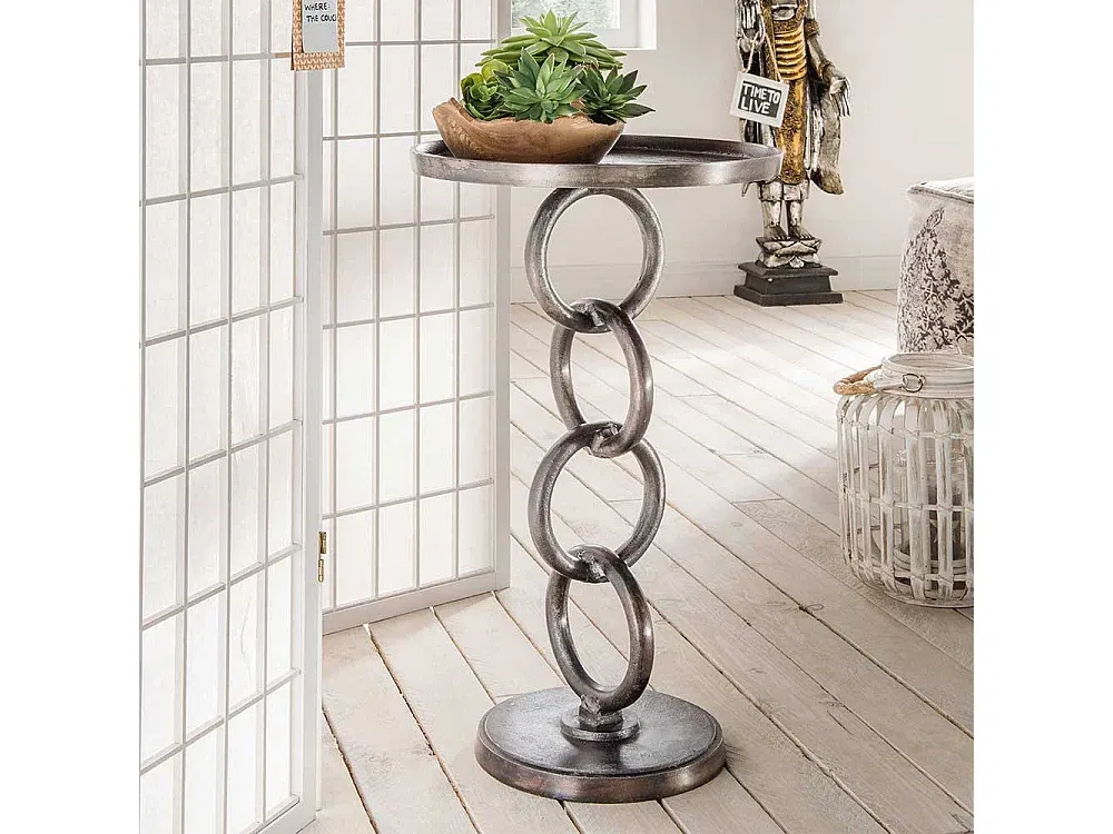 Moderner Aluminium-Couchtisch im Industriestil-decoravito.com