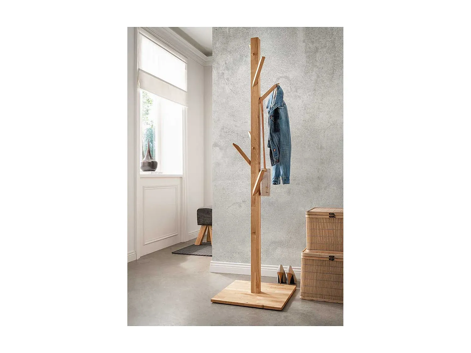 Moderner Kleiderständer in Eichenoptik-decoravito.com
