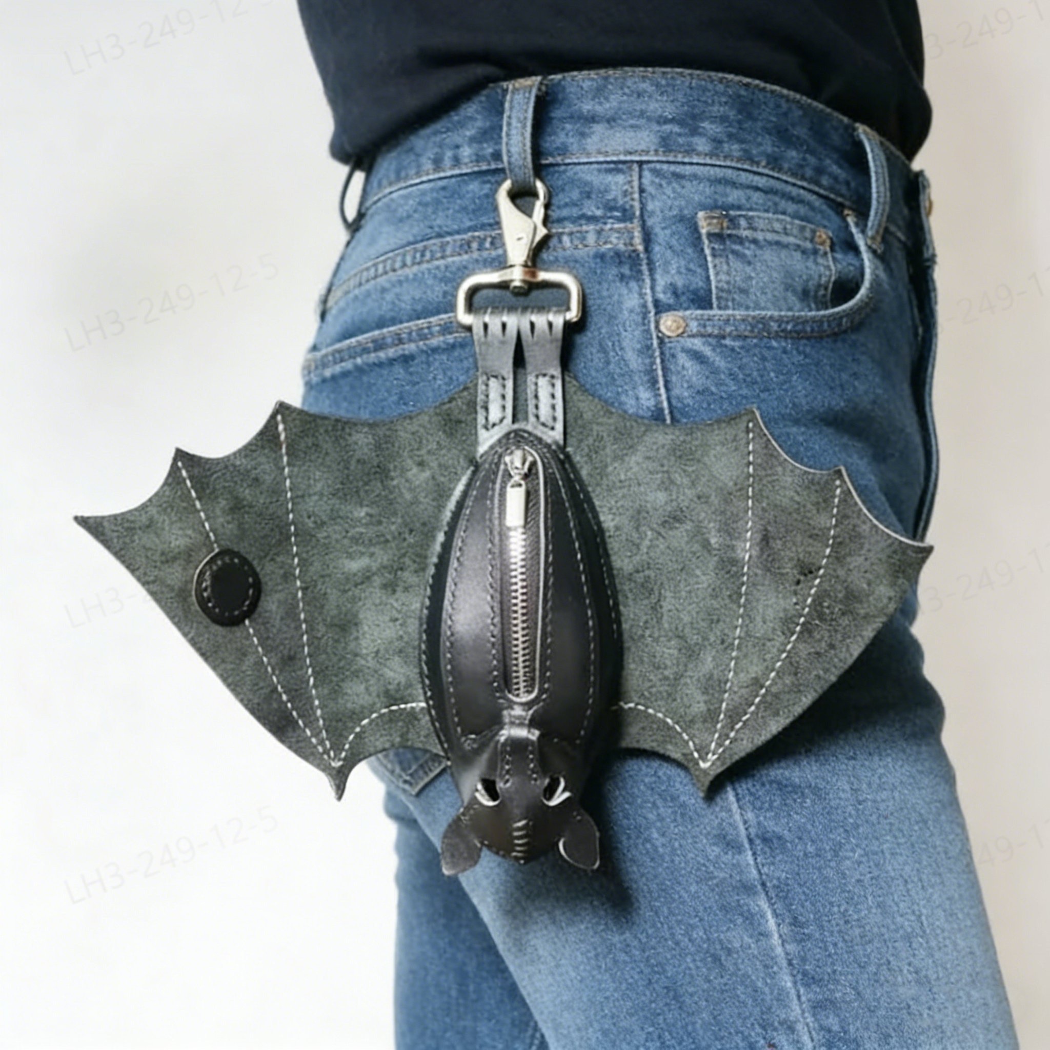 🔥 Up to 49% Off for a Limited Time💥Leather Bat Coin Purse🦇