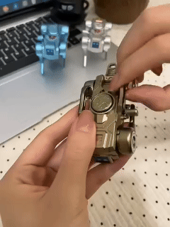 Rotating Mechanical Deforming Dog🤖 