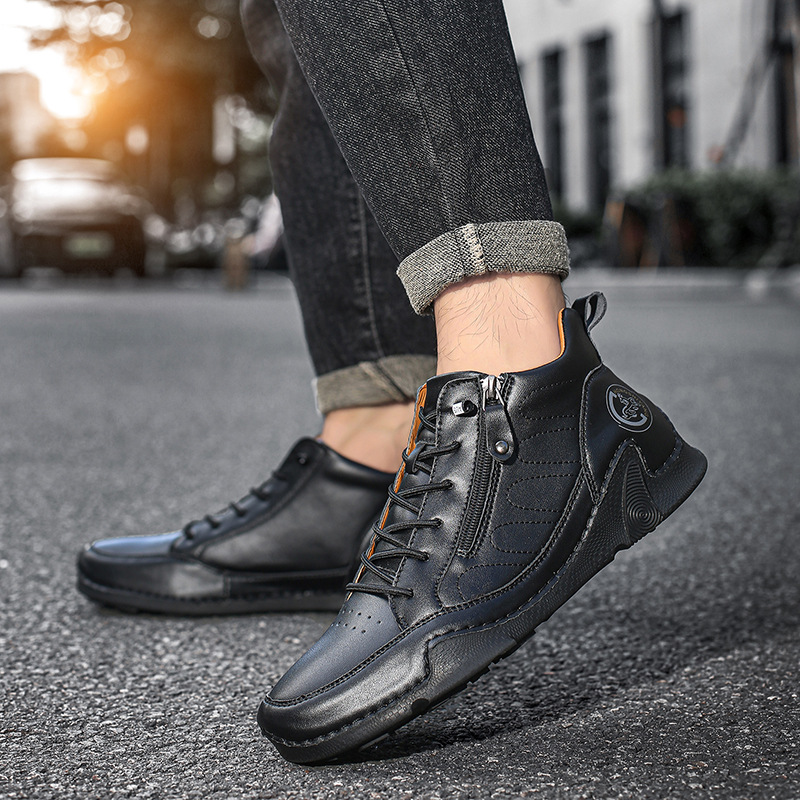 Handcrafted premium genuine leather slippers, suitable for both men and women.