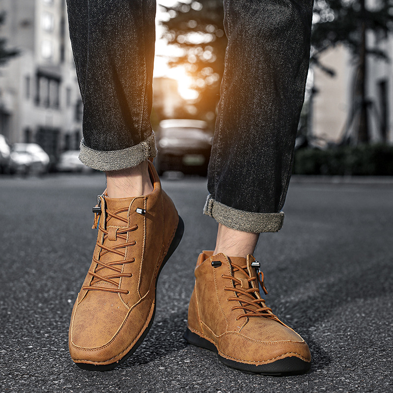 Handcrafted premium genuine leather slippers, suitable for both men and women.