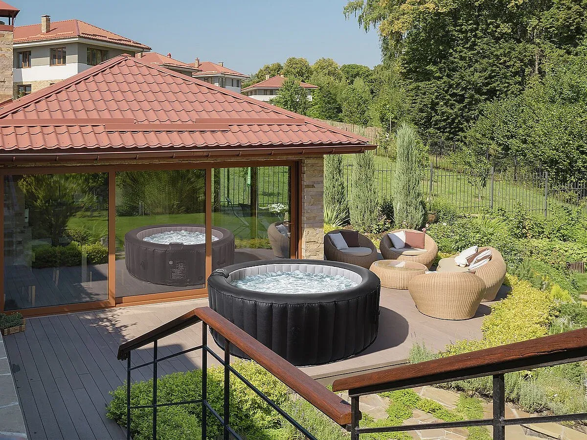 Wellness und Freizeit,Bereich Wellness und Entspannung,Aufblasbarer Whirlpool-Furniavelo