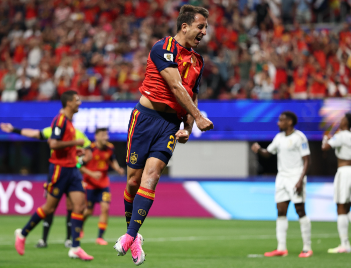 Mikel Oyarzabal celebrates