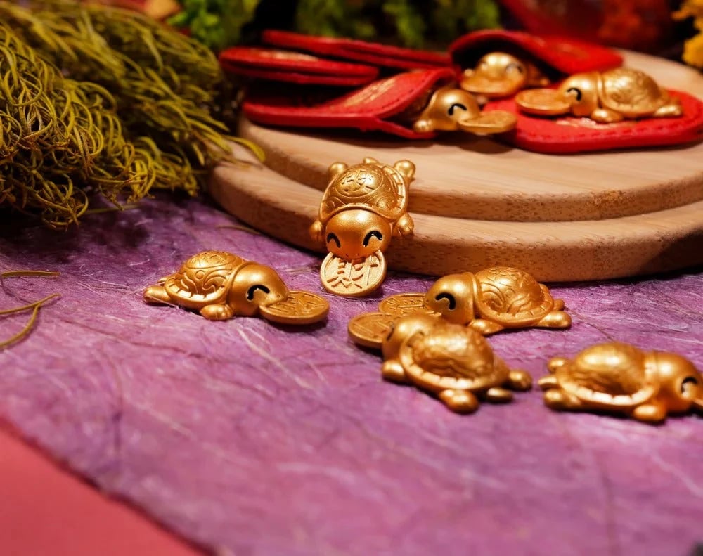 2026 Golden Turtle Charm – Bites onto Luck Never Lets Go
