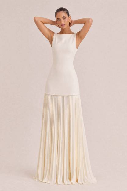 Elegant Pleated Classic Boat Neck Pleated Maxi Dress