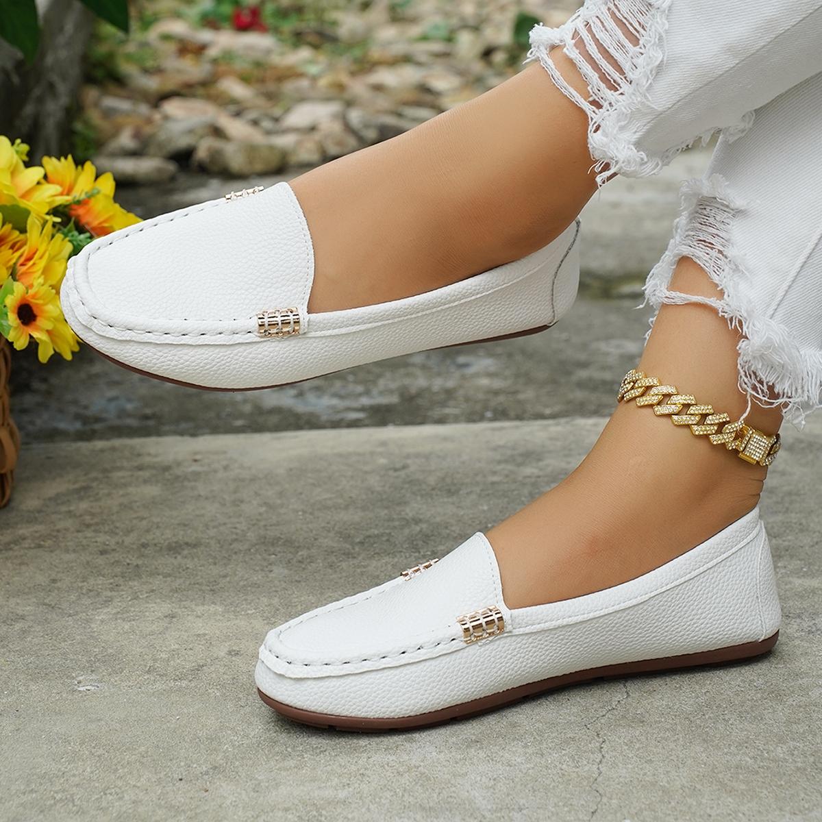 Women's Classic Plain Low Heel Shoes, Fashionable and Sexy, High-End Slanted Metal Chain Decoration, Comfortable Casual Footwear, Everyday Wear Footwear