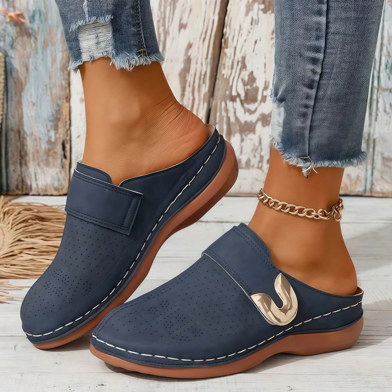 🏆 Ganztägiger Komfort 👣 Bequeme Leder-Slipper mit Keilabsatz – leicht anzuziehen und angenehm beim Gehen ⏳ 𝐋𝐄𝐓𝐙𝐓𝐄𝐑 𝐓𝐀𝐆: 𝟖𝟎 % 𝐑𝐀𝐁𝐀𝐓𝐓