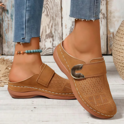 🏆 Ganztägiger Komfort 👣 Bequeme Leder-Slipper mit Keilabsatz – leicht anzuziehen und angenehm beim Gehen ⏳ 𝐋𝐄𝐓𝐙𝐓𝐄𝐑 𝐓𝐀𝐆: 𝟖𝟎 % 𝐑𝐀𝐁𝐀𝐓𝐓