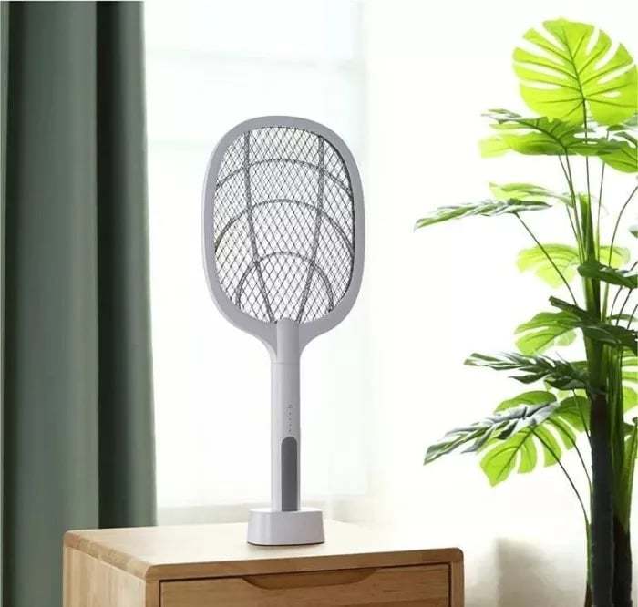 ⚡ Letzter Tag 2-in-1-Mückenklatsche🔦 | ·3000 V Hochspannung·Standfuß ohne Handgriff | Für zu Hause/Küche/Terrasse/Camping