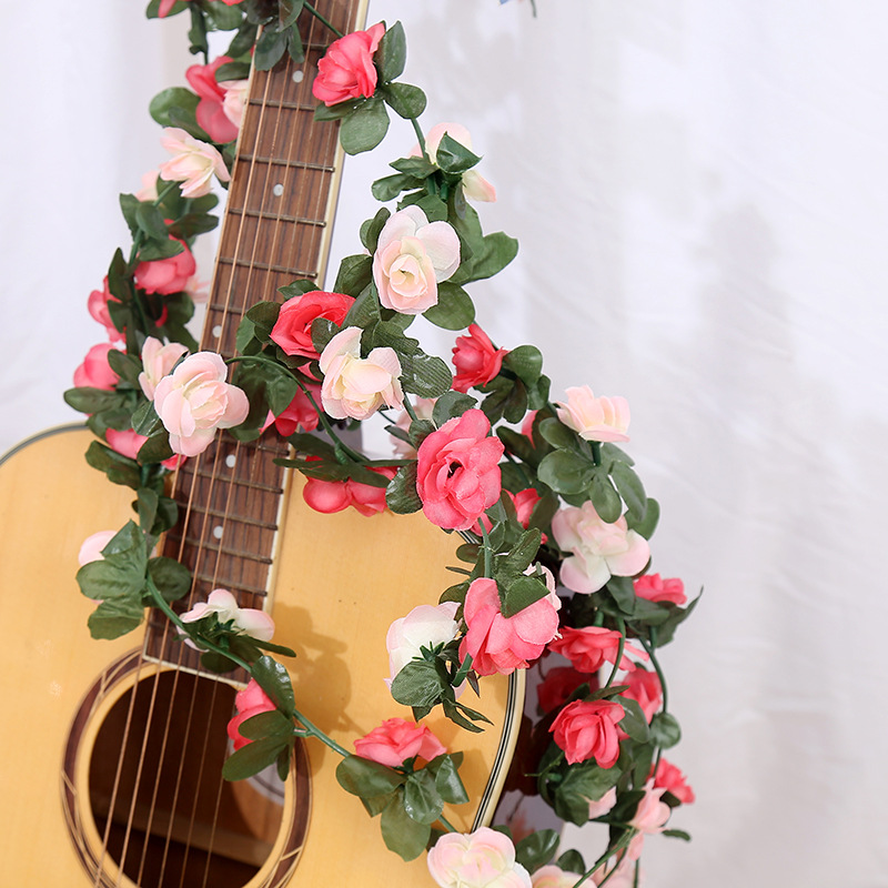 45-head rose vines, artificial flowers, decorative flowers, silk flowers, vines, and tendrils, suitable for export.
