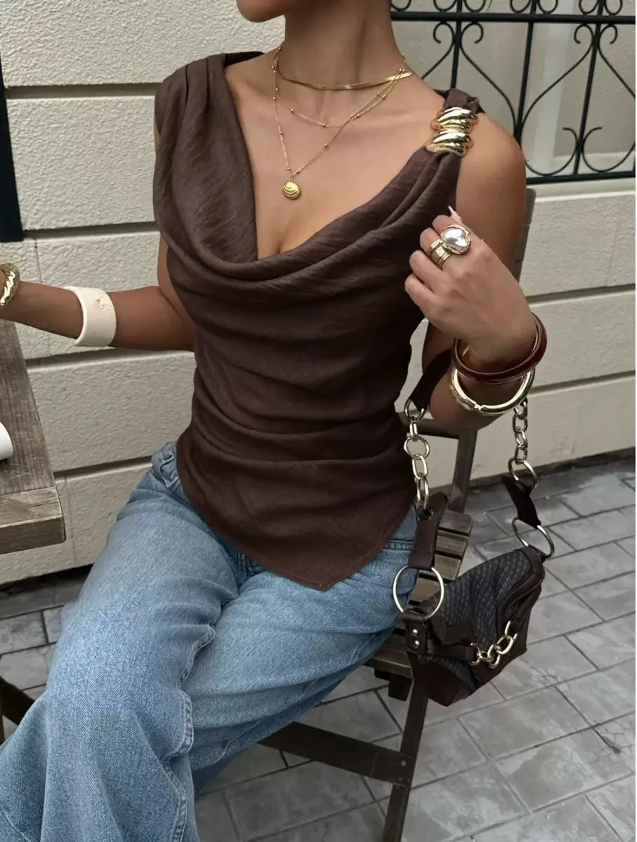 Stacked-necked vests