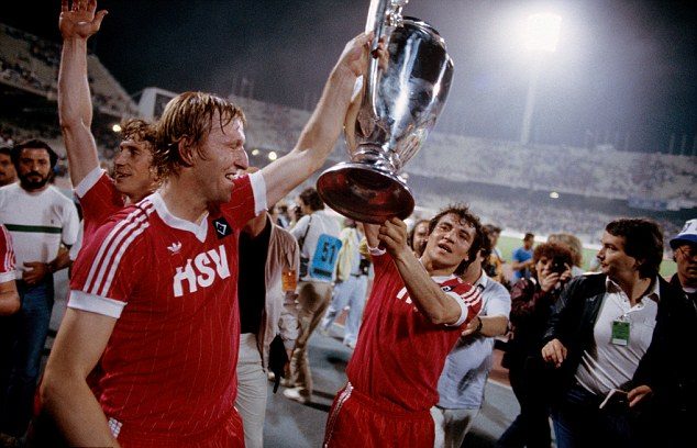 Hamburg SV 1982/83 (Away)