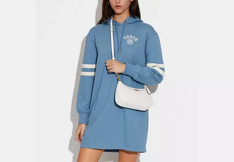COAthtCH Teri Shoulder Bag In Signature Canvas