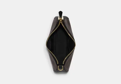 COAthtCH Teri Shoulder Bag In Signature Canvas