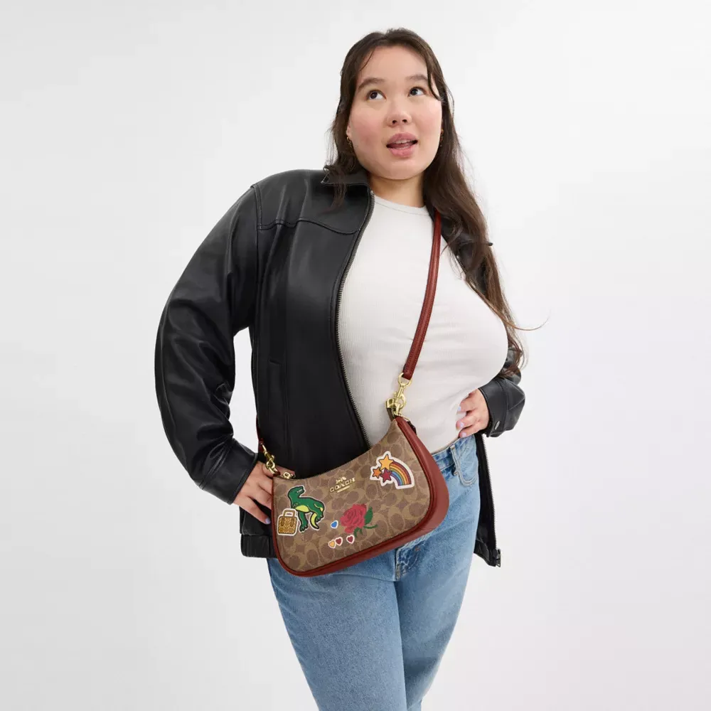 Teri Shoulder Bag In Signature Canvas With Sticker Print