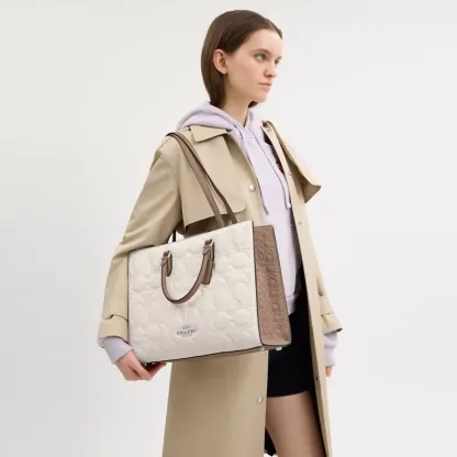 Maggie Tote Bag In Signature Leather