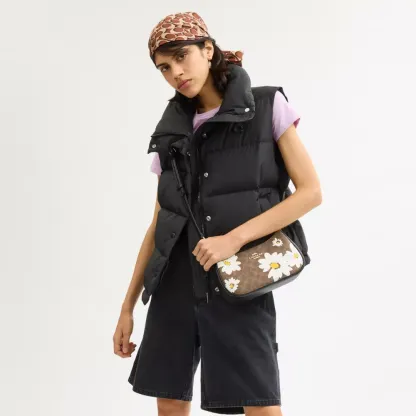  Teri Shoulder Bag In Signature Canvas With Floral Print