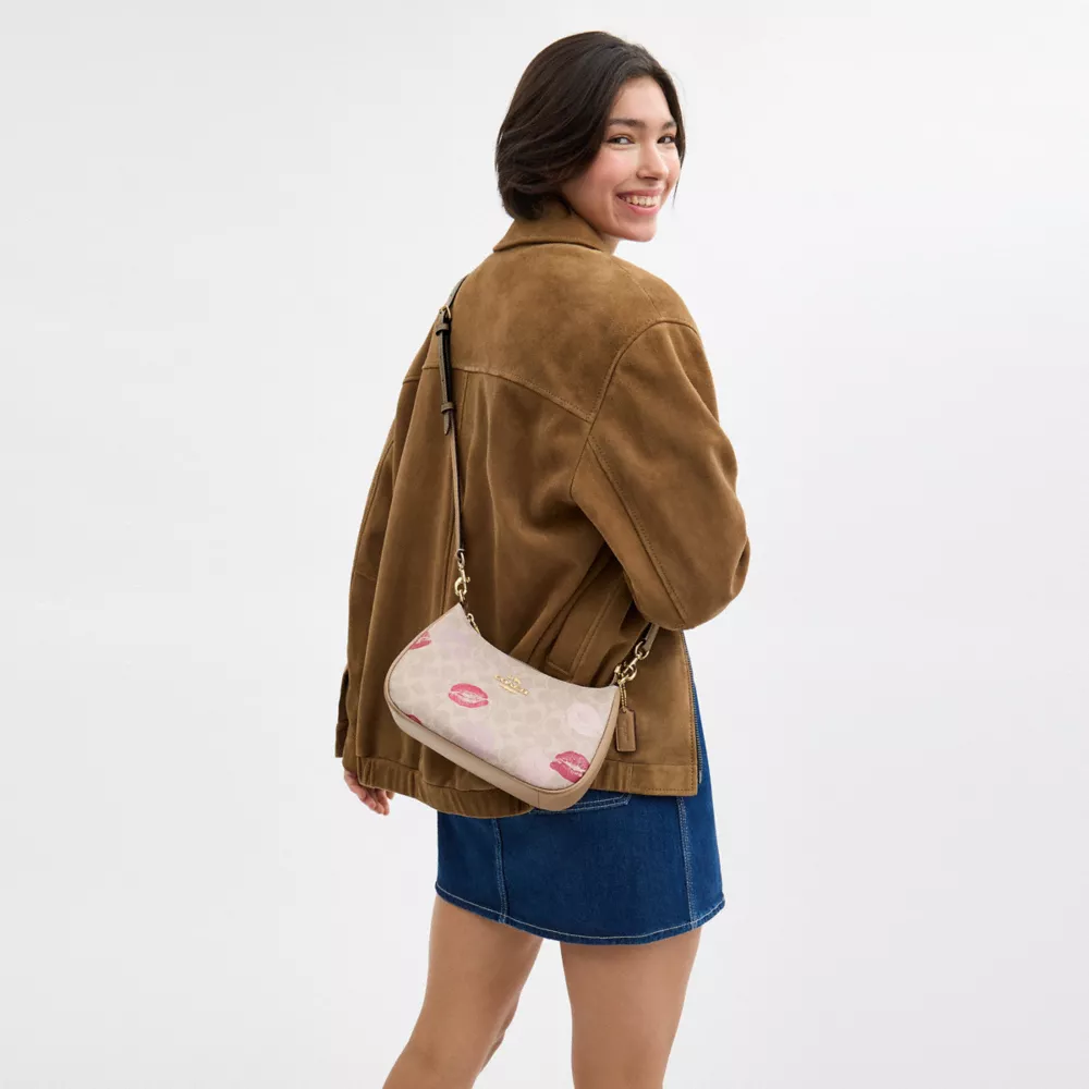 Teri Shoulder Bag In Signature Canvas With Lips Print