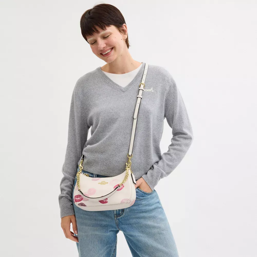 Teri Shoulder Bag With Lips Print