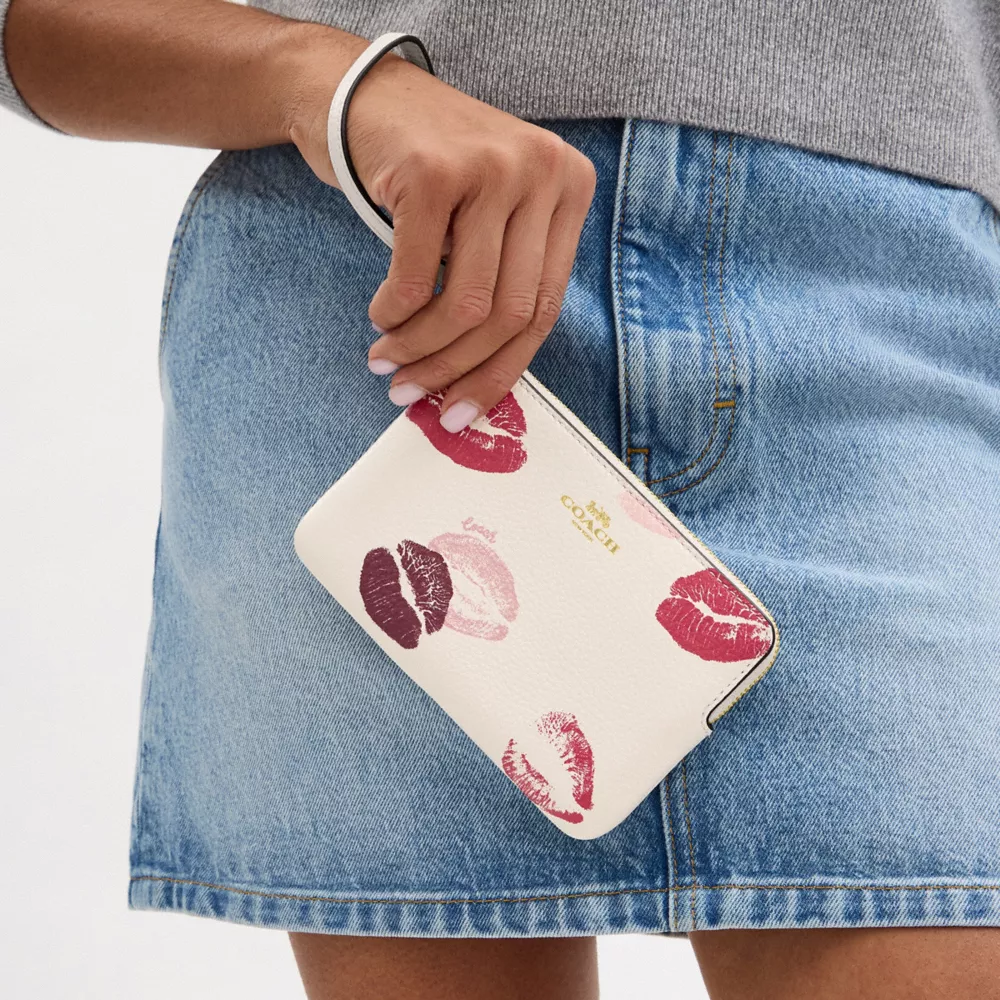 Corner Zip Wristlet With Lips Print