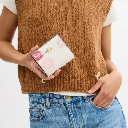 Snap Wallet With Lips Print