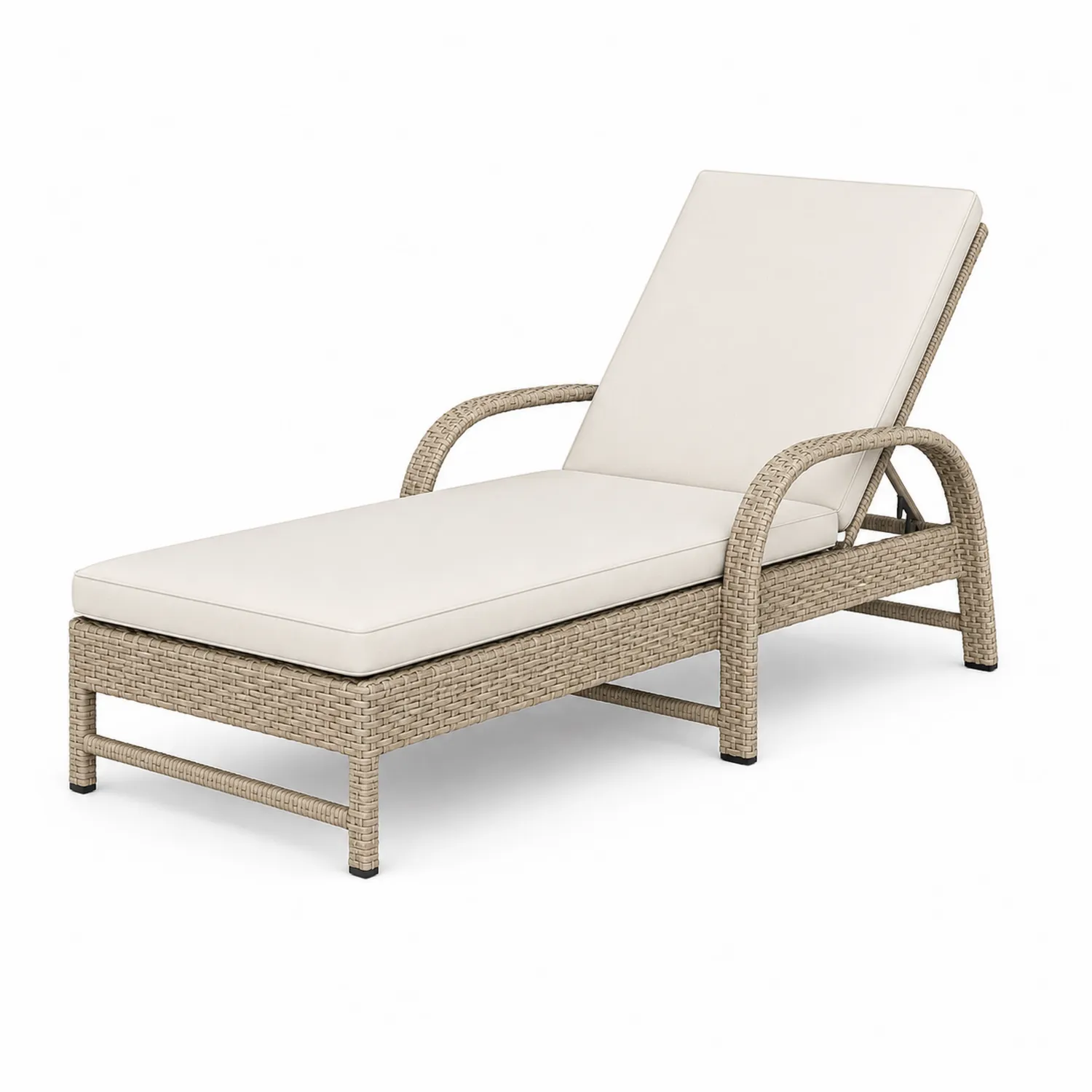 Polyrattan Outdoor-Liegestuhl mit verstellbarer Rückenlehne und cremefarbener Polsterung