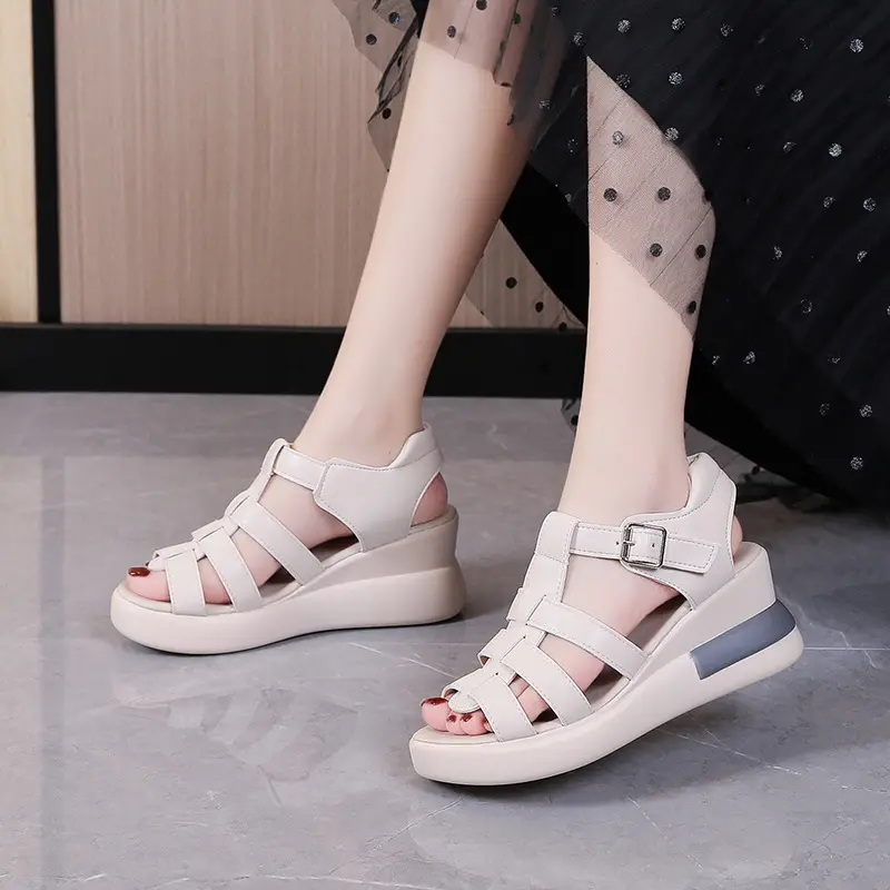 【35-42】 Sandale cu talpă moale, cizme retro cu talpă moale